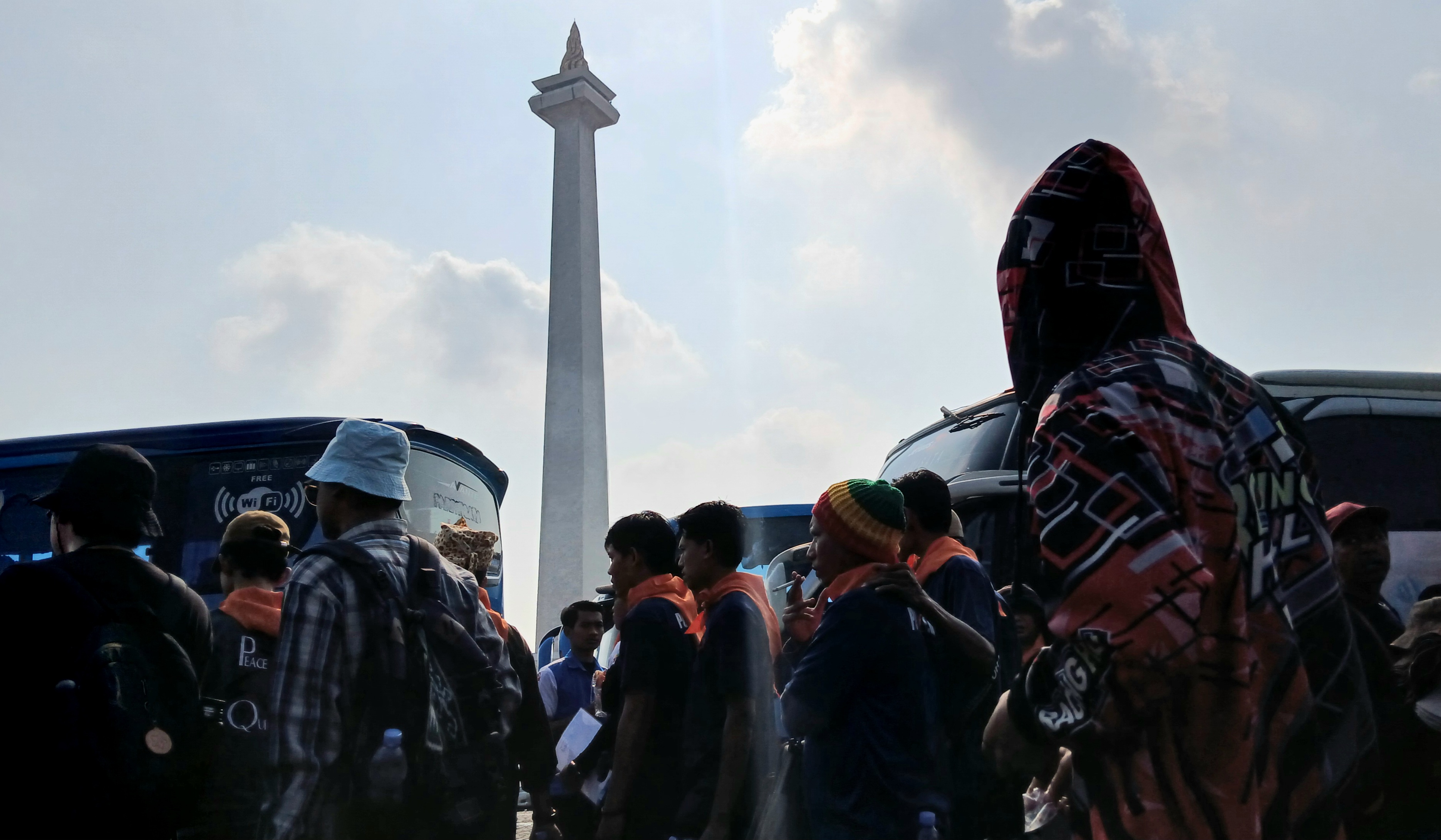DLH Siagakan 1.050 Petugas Kebersihan di Monas, Angkut Sampah Sisa Hari Buruh
