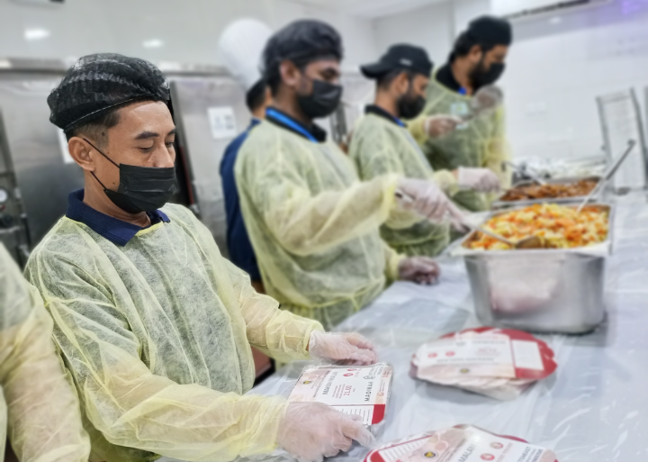 Kisah Rosidah Hadirkan Rendang dan Balado untuk Jemaah Haji