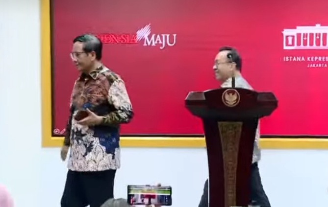 Terima Kasih dan Maaf, di Antara 3 Hal yang Disampaikan Mahfud MD ke Jokowi