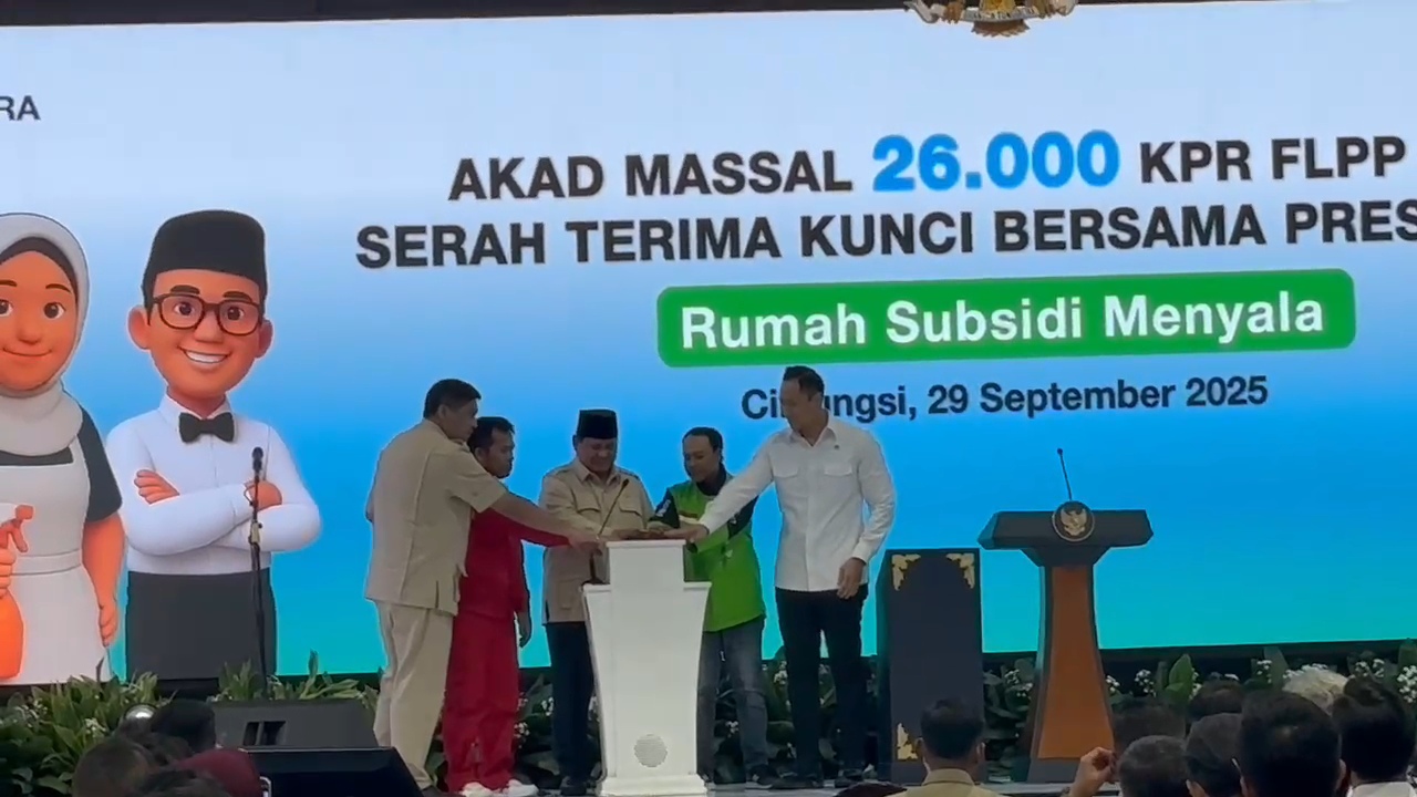 Prabowo Resmikan Akad Massal 26 Ribu KPR FLPP di Cileungsi