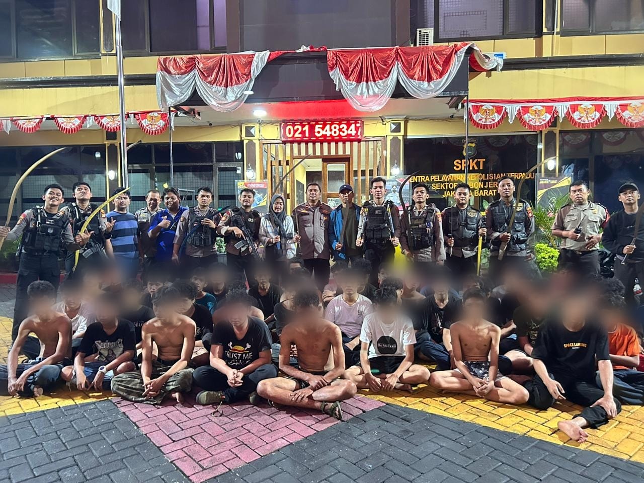 Konvoi Sambil Tenteng Clurit, Tim Patroli Perintis Presisi Gagalkan Tawuran di Duri Kepa, 42 Remaja Ditangkap!