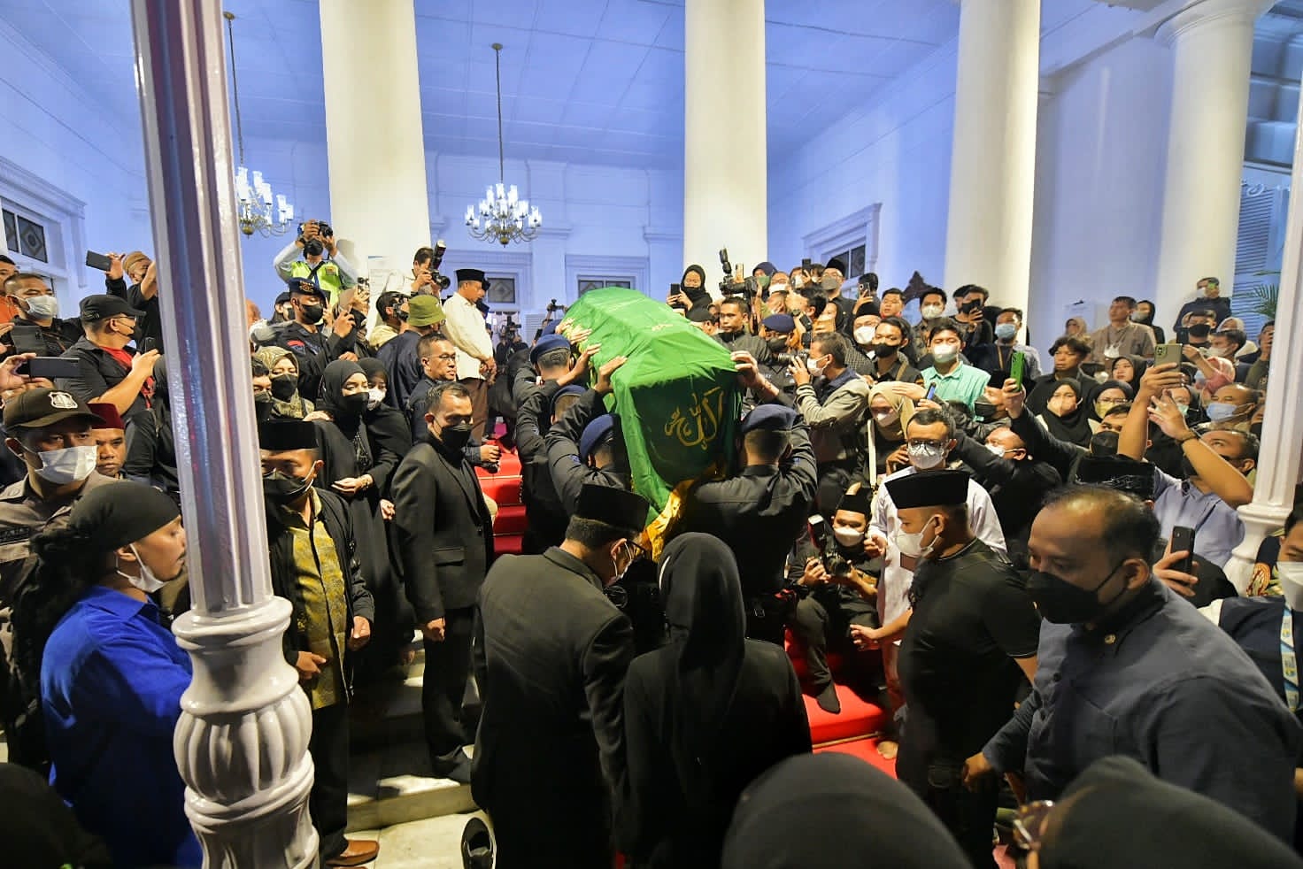 Kang Emil Pimpin Salat Jenazah Eril, Habib Usman bin Yahya Pimpin Doa: Allah Panggil dalam Keadaan Syahid