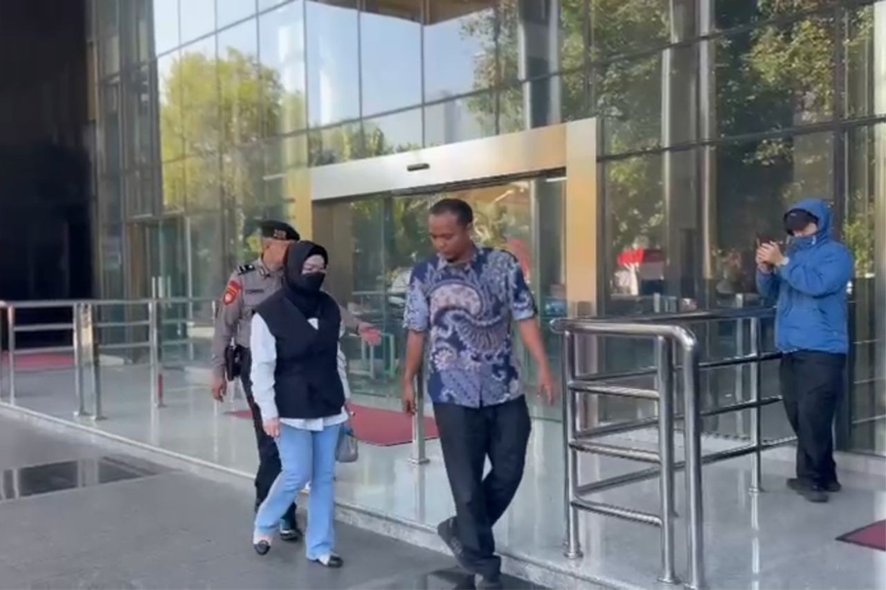 KPK OTT Bupati Sukoharjo Etik Suryani Terkait Kasus Dugaan Pemerasan Perangkat Daerah