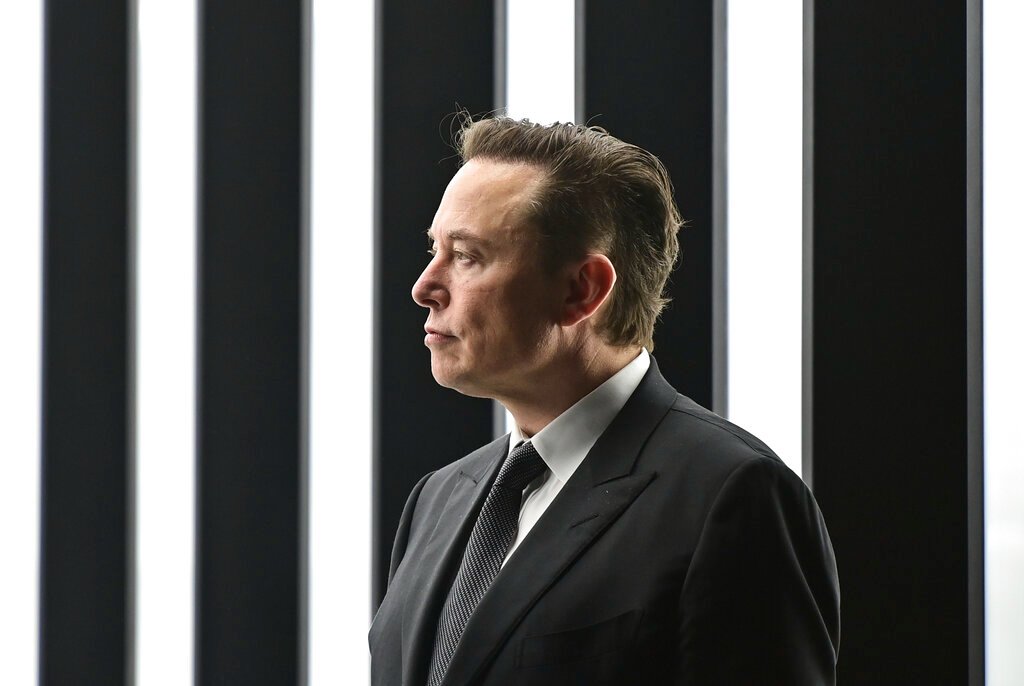 Imbas “ Prank” Elon Musk , Saham Twitter Anjlok Hingga PHK Pegawai