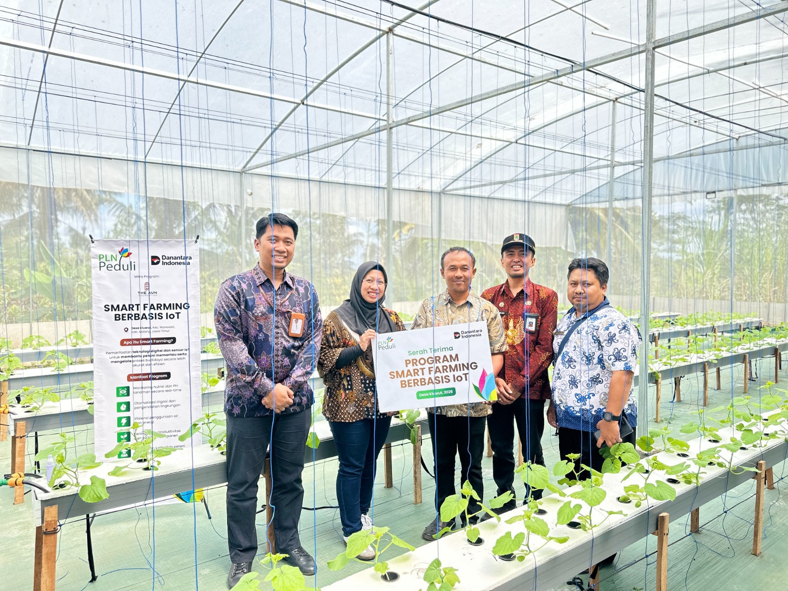 PLN Luncurkan Smart Farming IoT untuk Modernisasi Pertanian Melon di Malang