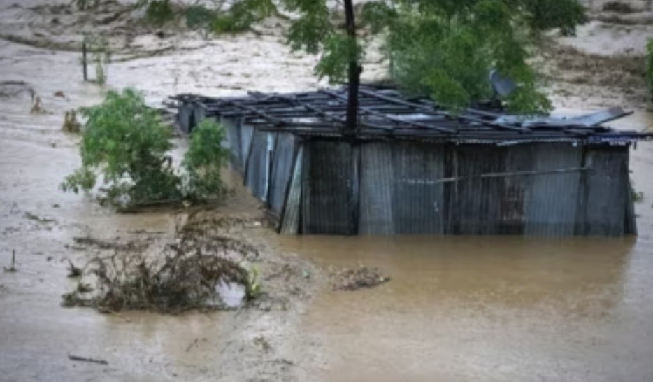 Nepal Disapu Banjir Bandang Setinggi Dada, Ratusan Orang Tewas