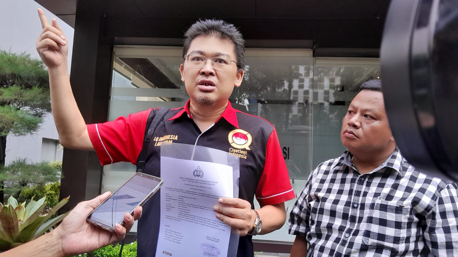 Kritisi Pemda, Alvin Lim Cs Sebut Jalan Akses ke Ponpes Al-Zaytun Rusak: Bayar Pajak Besar, Izin Dipersulit