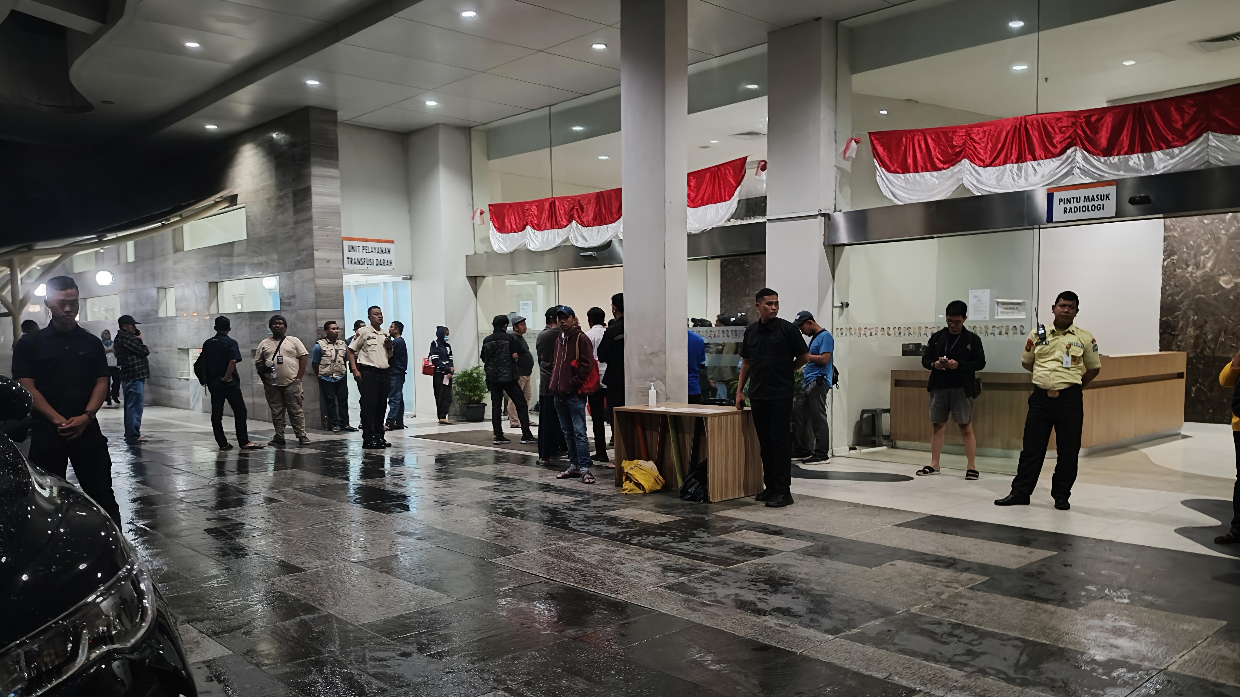 Kapolda Metro dan Jajaran Datangi RSCM, Cek Ojol Terlindas Rantis Brimob