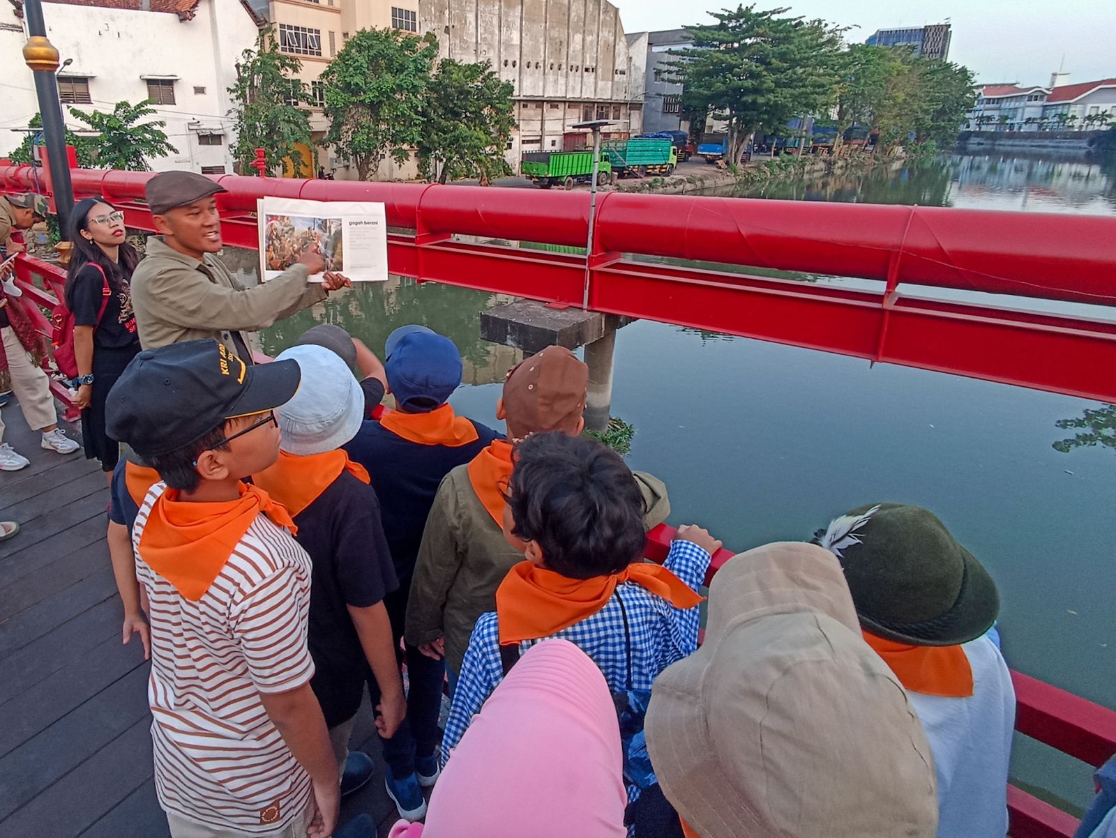 Menyusuri Jejak Revolusi Kota Lama Surabaya (1): Kenalkan Sejarah Surabaya