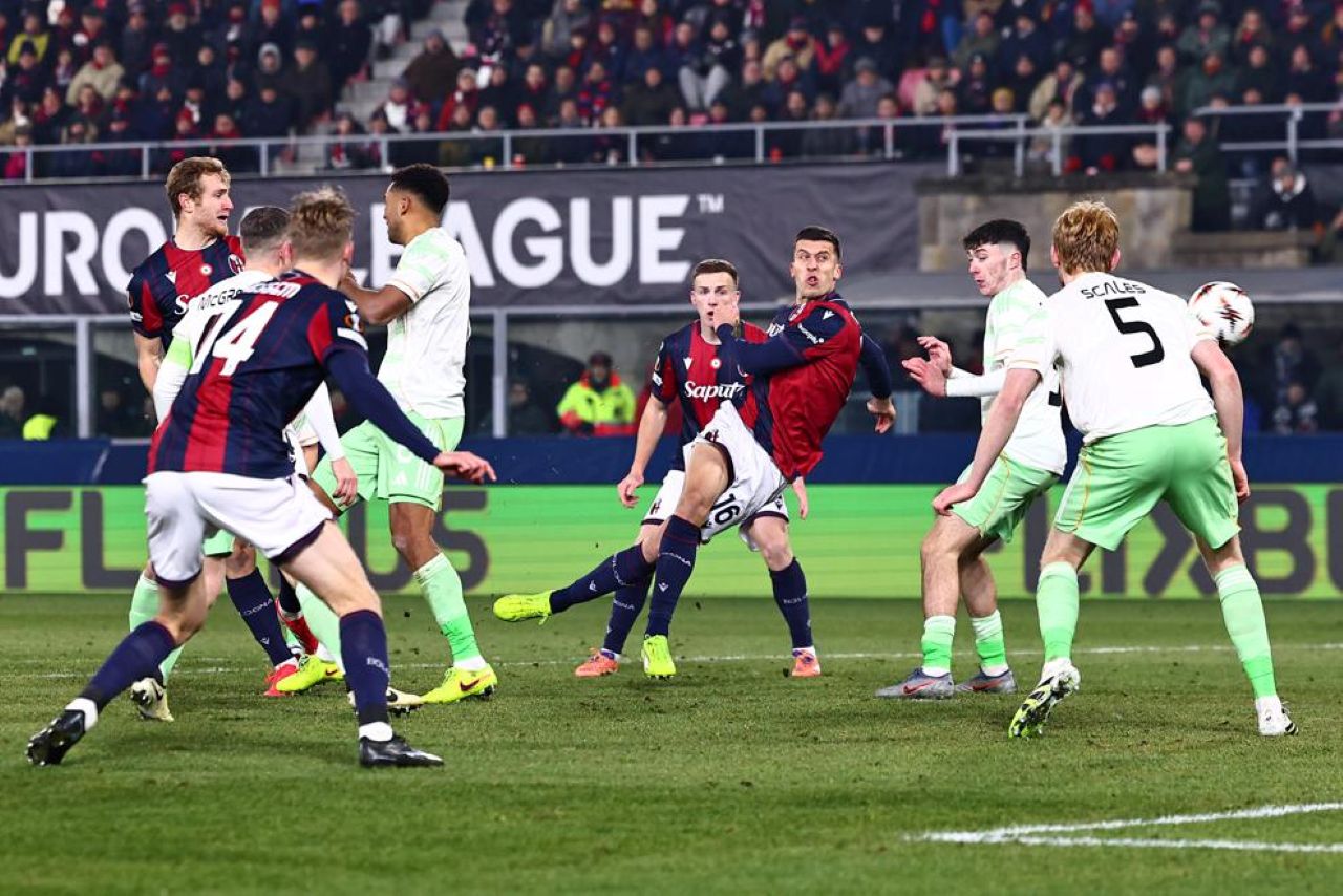 Bologna vs Celtic 2-2, I Rossoblu Gagal Menang Lawan 10 Pemain