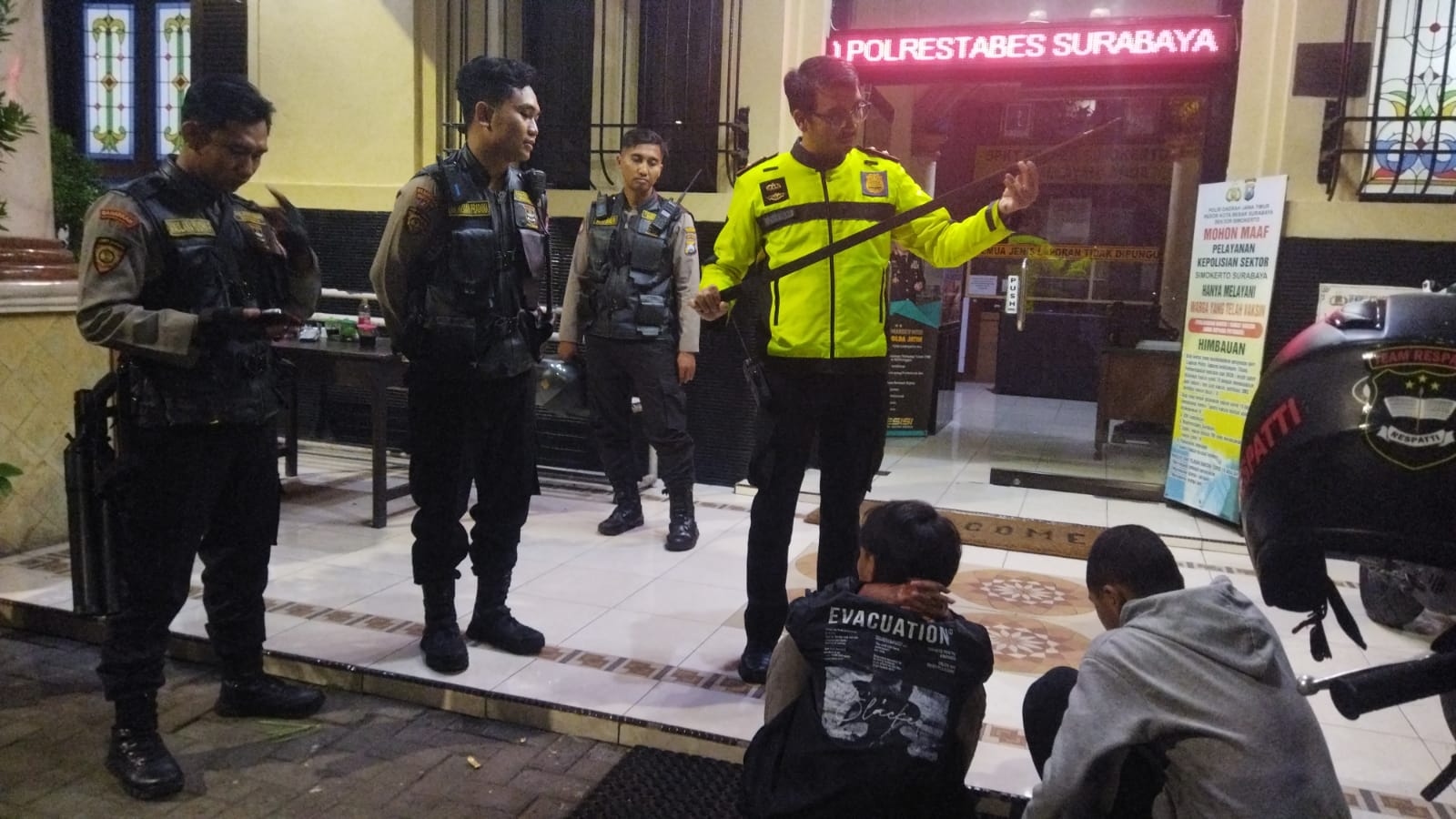 Cara Gangster Surabaya Rekrut Anggota Baru 