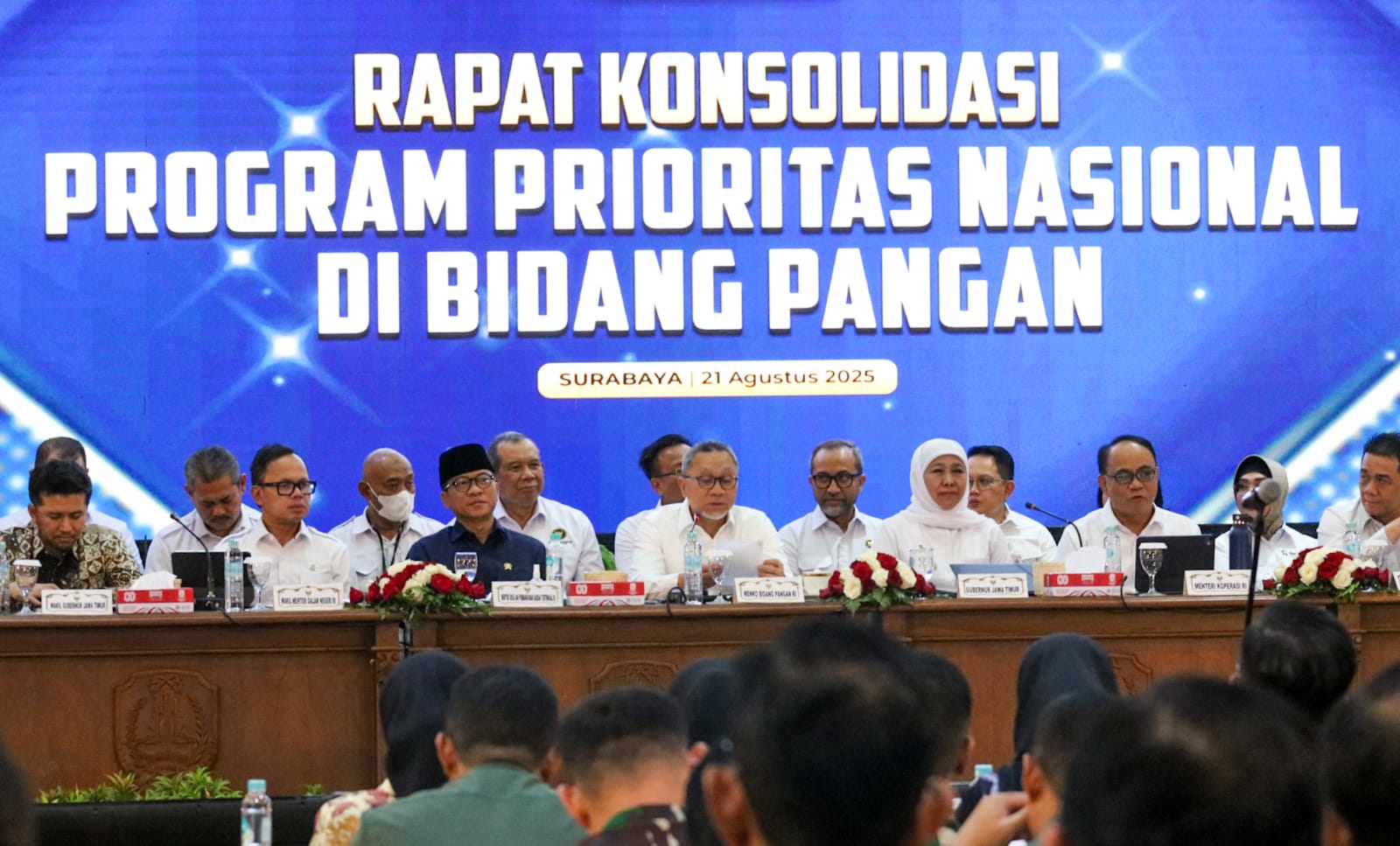 Khofifah Instruksikan Kepala Daerah Intensif Pantau Distribusi Beras Medium