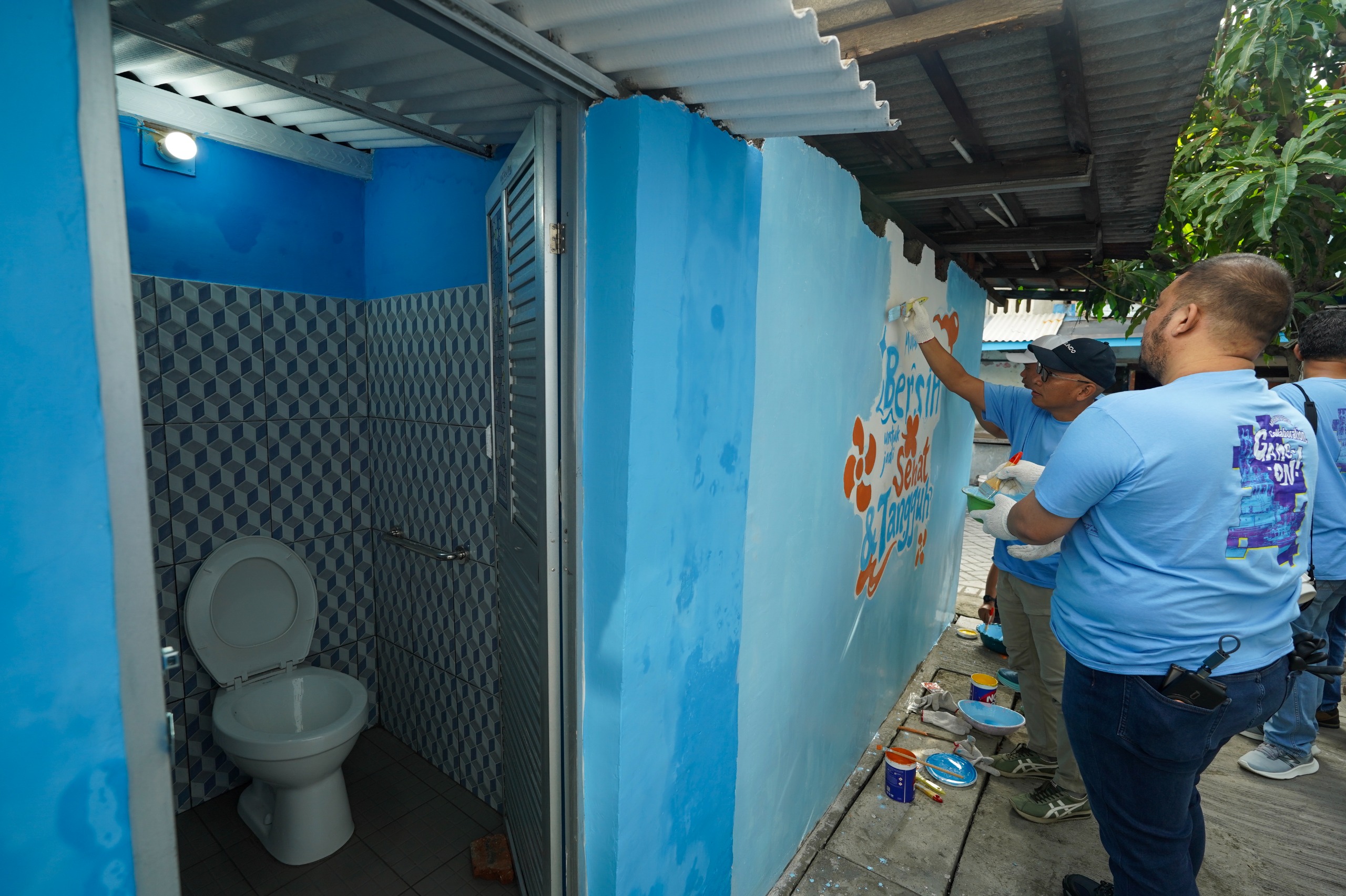 Rayakan Ulang Tahun ke 13, Pelindo Marine Bangun Toilet Sehat di Perkampungan Warga