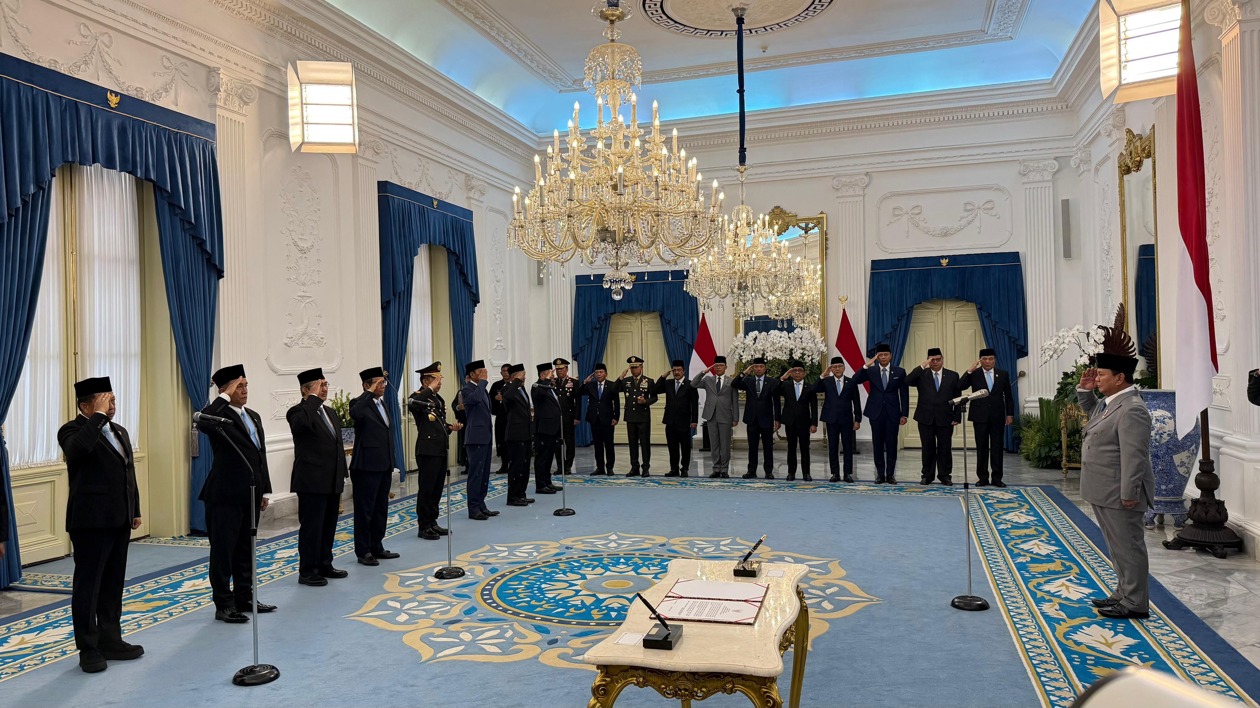 Prabowo Resmi Lantik Tim Reformasi Polri,  Jimly Asshidqie Jadi Ketua Tim