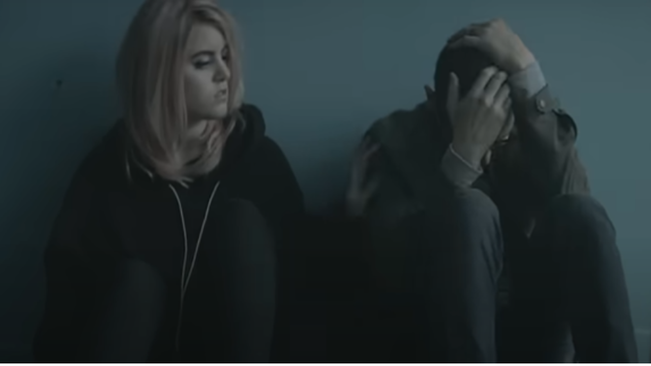 Lirik Lagu Heavy - Linkin Park feat Kiiara Lengkap dengan Chord Gitar