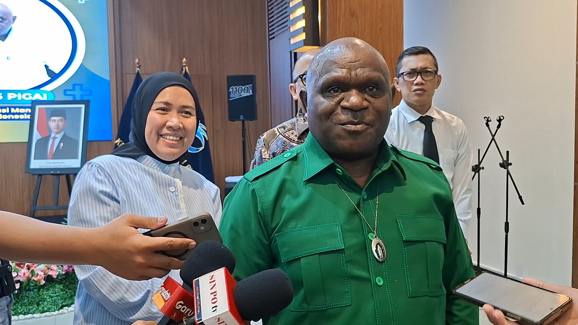 Natalius Pigai Usulkan Korupsi Masuk Kategori Pelanggaran HAM Berat dalam RUU Baru