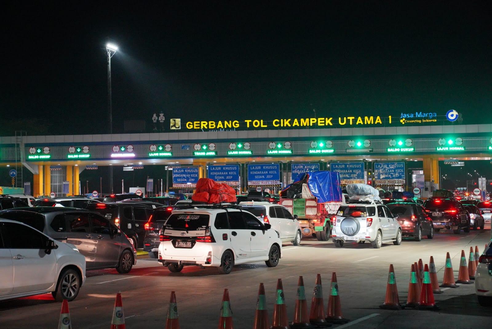 17.904 Kendaraan Meninggalkan Jakarta Via GT Cikupa Utama