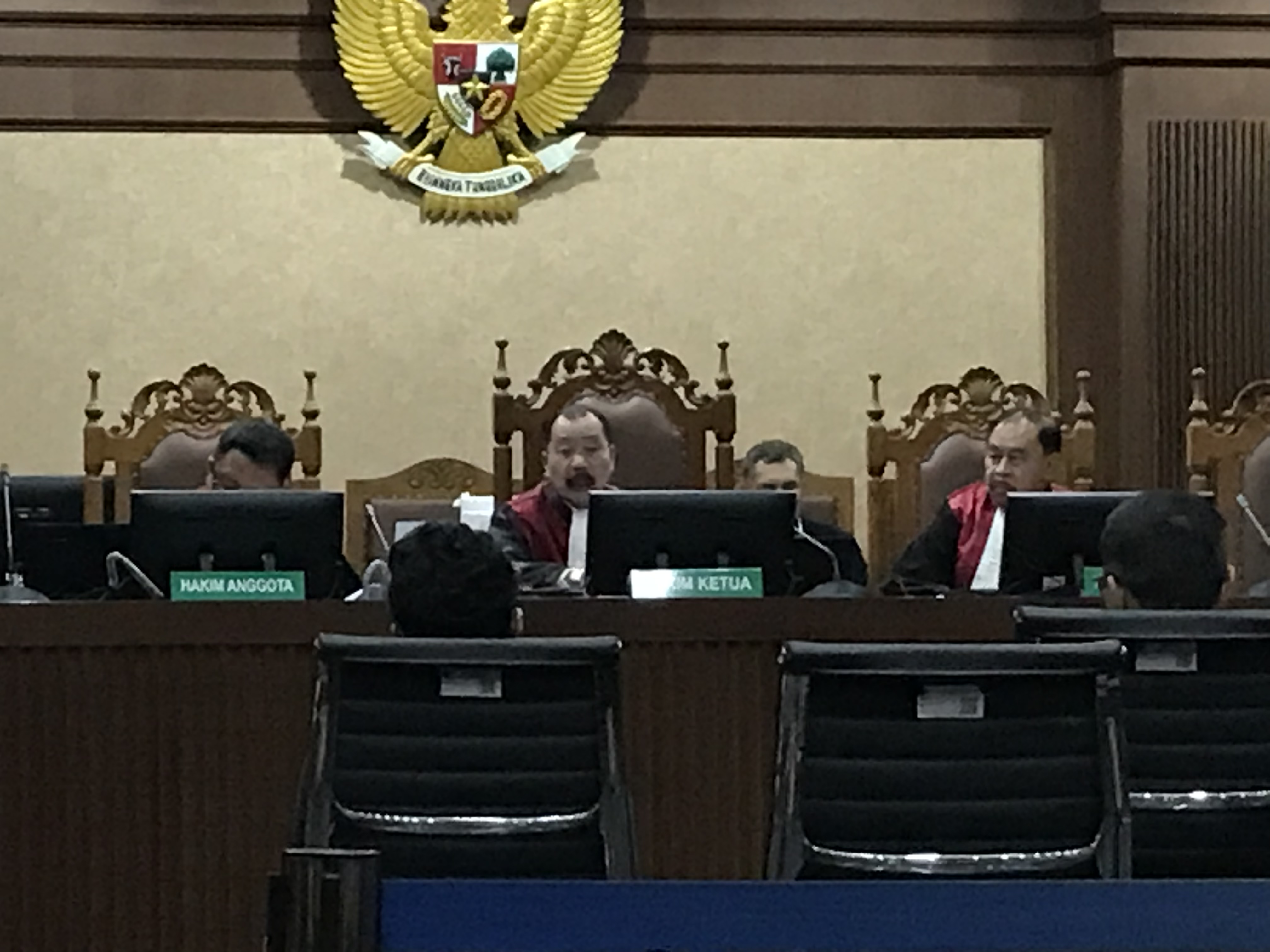 Terungkap! Hakim Temukan Pelanggaran Kontrak dalam Kasus Korupsi BTS 4G Kominfo, Nih Buktinya!