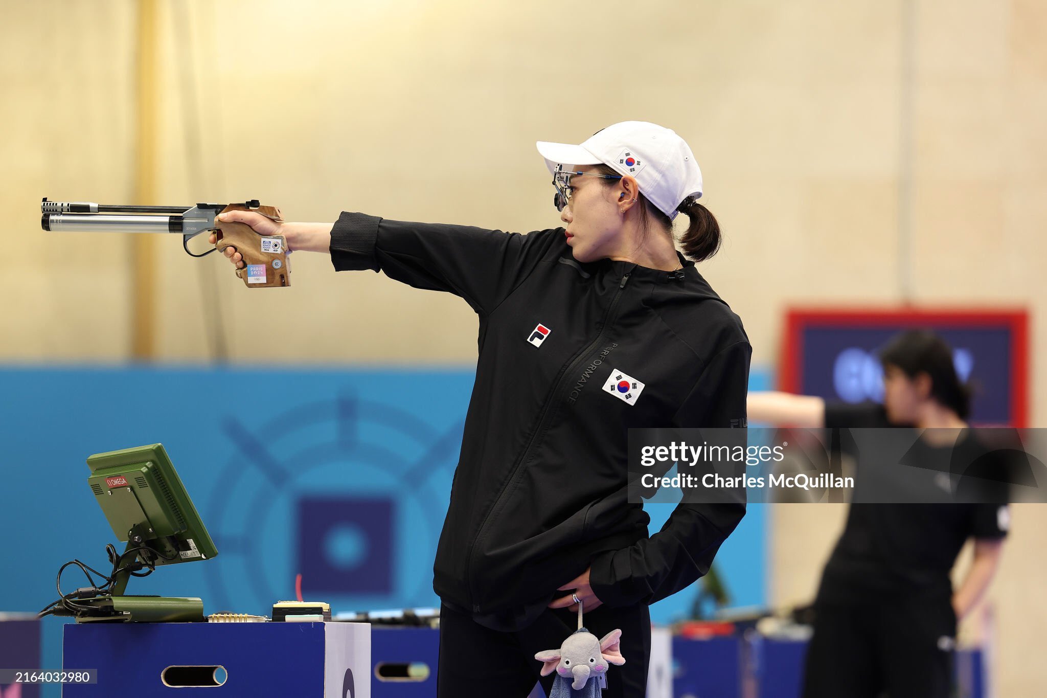 Kim Yeji Mencuri Perhatian di Olimpiade 2024: Mirip John Wick atau Gojo ...