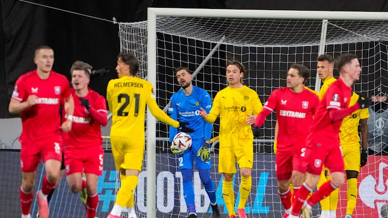 FC Twente Gugur dari Liga Europa Usai Dibekuk Bodo/Glimt 5-2, Mees Hilgers Cetak Gol Bunuh Diri!