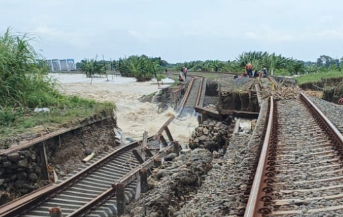 Banjir Grobogan, 497 Pelanggan Kereta Api Daop 8 Surabaya Batalkan Tiket Perjalanan