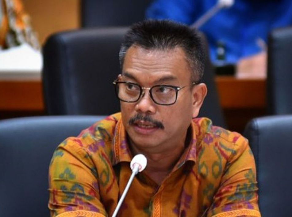 DPR Desak Evaluasi Program Makan Bergizi Gratis (MBG) Usai Kasus Keracunan Ribuan Anak