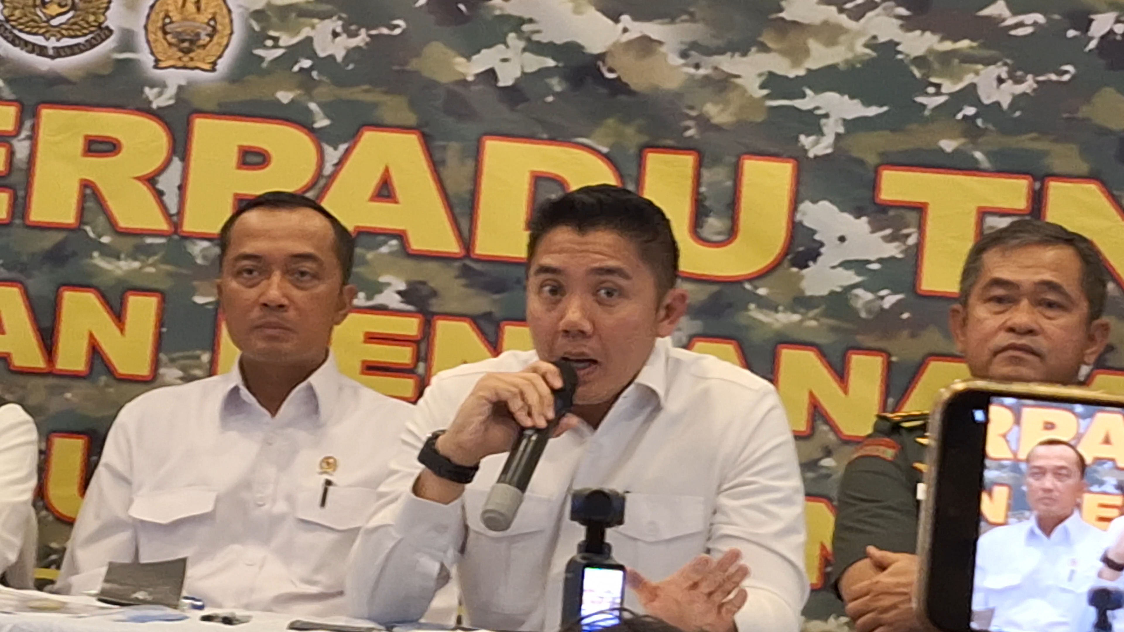 Teddy Beberkan Hasil Kunjungan Luar Negeri Prabowo, Bantah Diplomasi Hanya Seremoni