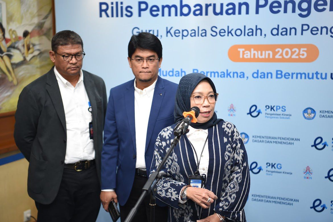 Kemendikdasmen Ungkap Syarat Daftar Guru Sekolah Rakyat, Wajib Lulus PPG