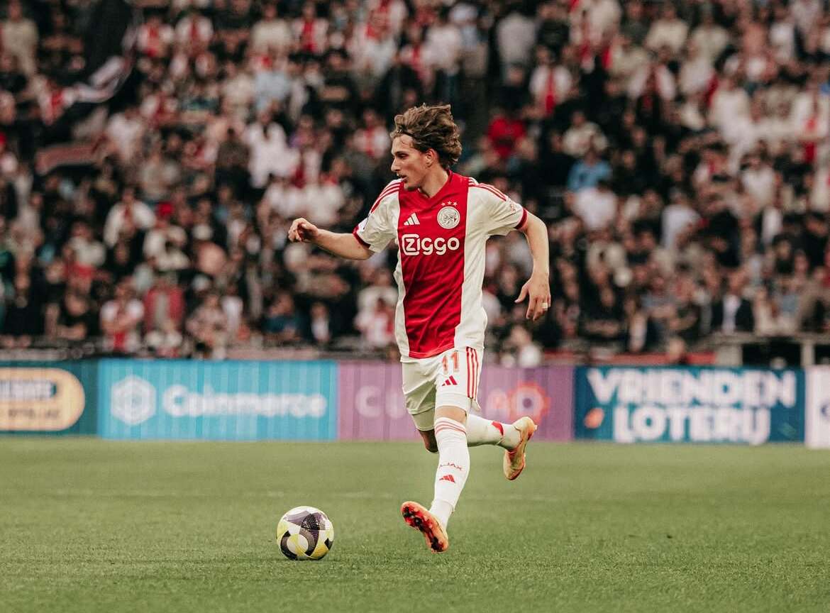 PSG Mulai Dekati Mika Godts, Siapkan Pengganti Bradley Barcola