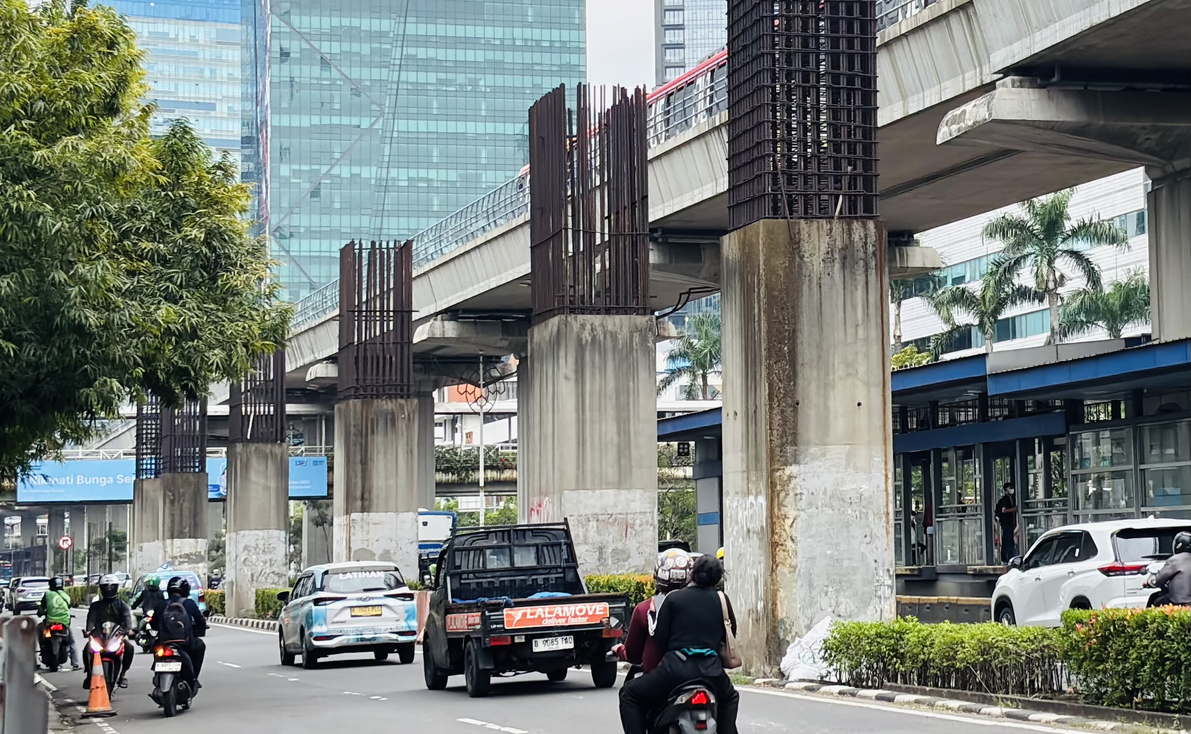 Pemprov DKI Percepat Pembongkaran 98 Tiang Monorel Mangkrak di Rasuna Said!