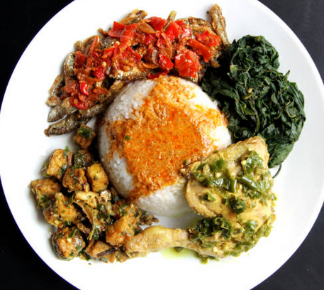 Tips Makan Nasi Padang Tanpa Khawatir Kolestrol Naik 