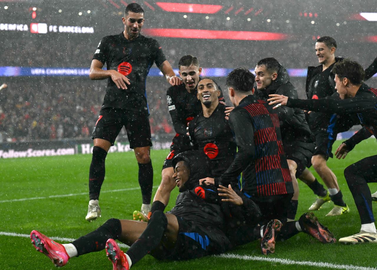 Epik! Benfica vs Barcelona 4-5: Raphinha Bawa Barca Comeback Dramatis di Injury Time