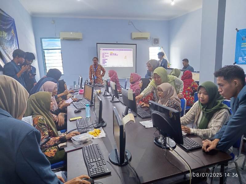 Unitomo Latih 250 Guru PAUD Coding Dasar, Bekali Anak Hadapi Era Digital