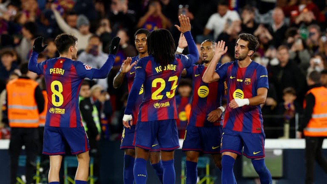 Hansi Flick Puji Peran La Masia dalam Kemenangan Barcelona atas Osasuna