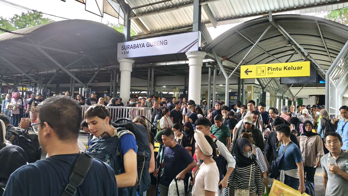 Lebih dari 509 Ribu Pelanggan Dilayani KAI Daop 8 Surabaya Sejak Posko Nataru 2025/2026 Dibuka