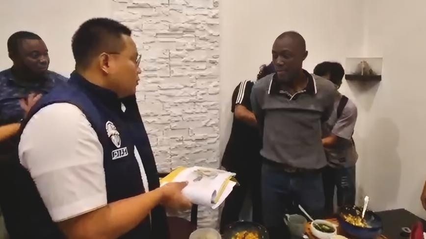 Dua WN Liberia Dibekuk di Meruya, Hobi Nipu dengan Modus 'Black Dollar'