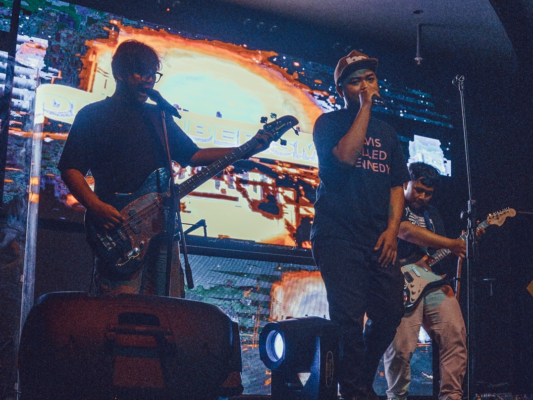 Mengenal Decemberism, Band Emo Rock Asal  Sidoarjo