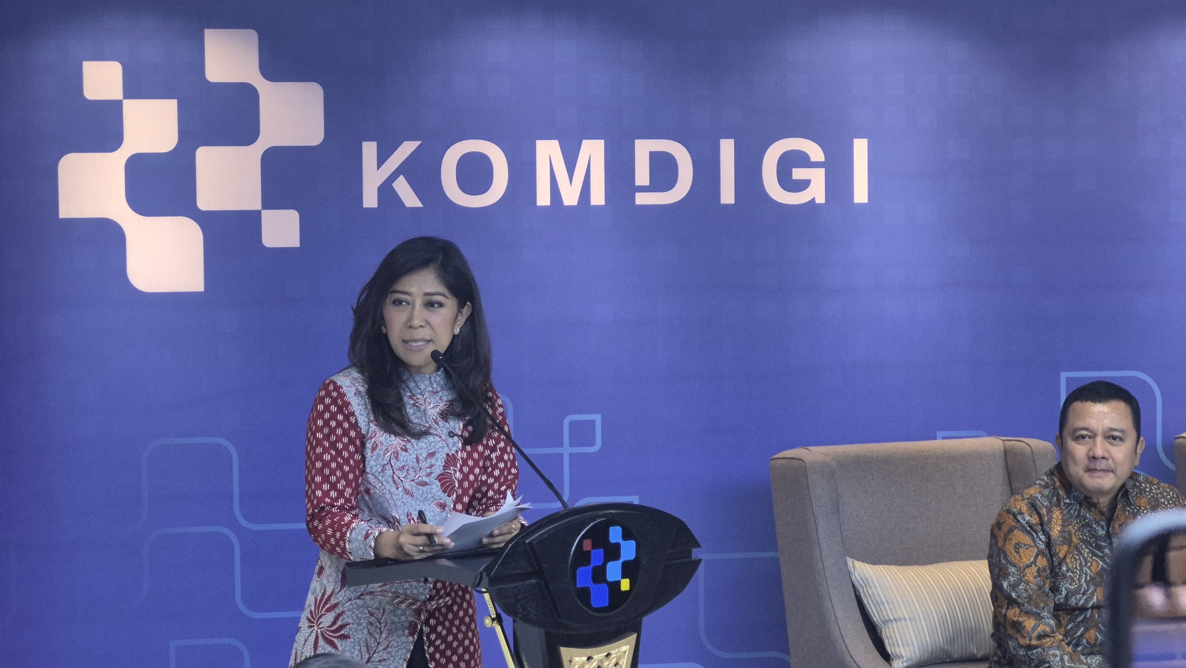 Menkomdigi Meutya Hafid Resmikan Permen No 8 Tahun 2025, Perkuat Ekosistem Logistik secara Menyeluruh