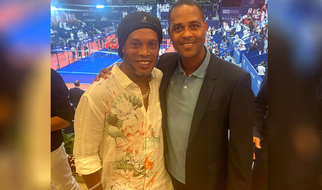 Pesan Penting Ronaldinho ke Patrick Kluivert Jelang Timnas Indonesia hadapi China dan Jepang