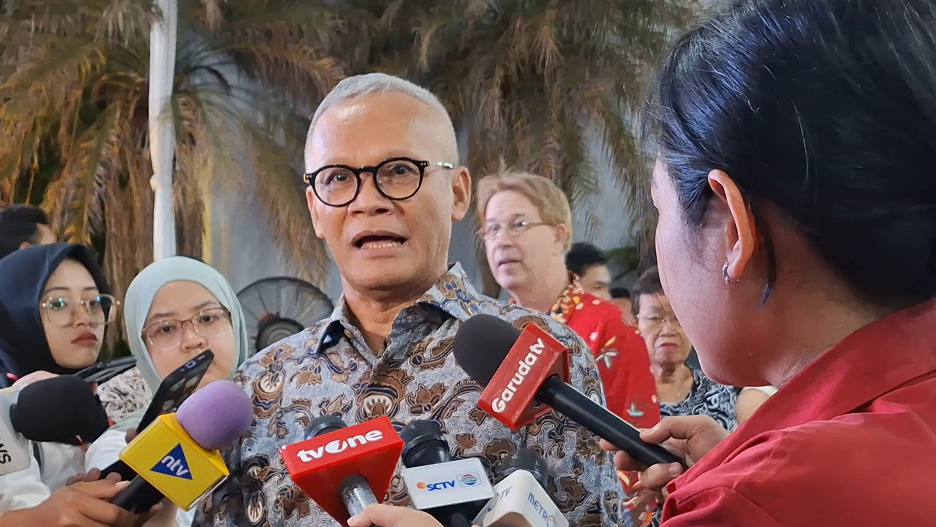 Jokowi Jadi Utusan Prabowo Hadiri Pemakaman Paus Fransiskus, PDIP: Kenapa Nggak Wakil Presiden yang Berangkat?