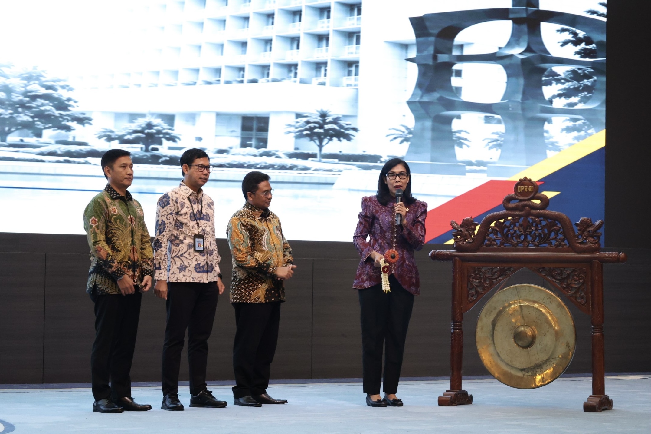 DPR Buka Maganghub Batch 2, Tekankan Peserta Bukan Sekadar Tenaga Tambahan