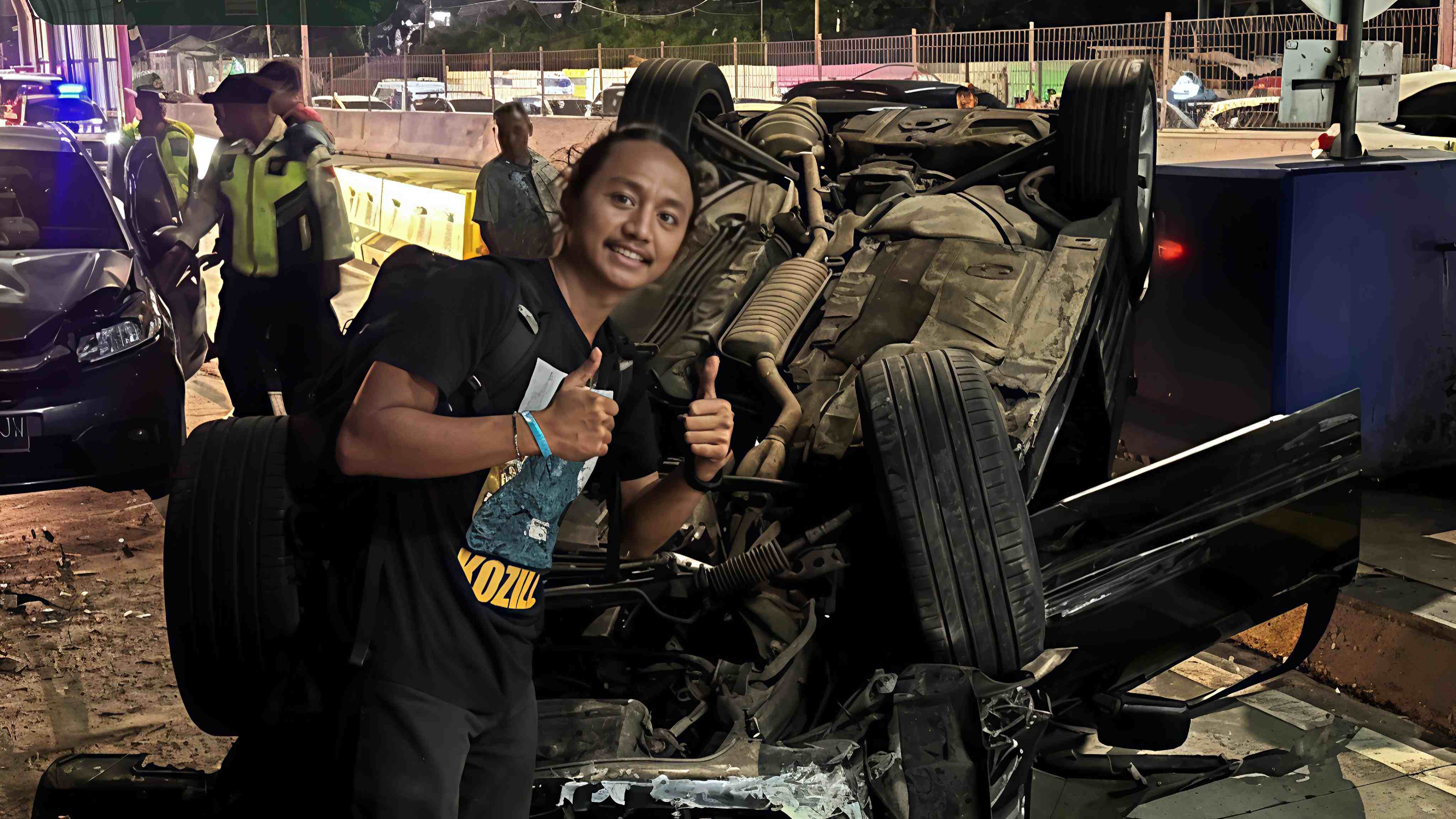 Brio Terbalik di dekat Tol Becakayu, Panik Dikejar Warga Karena Pengemudi Ketahuan Mesum