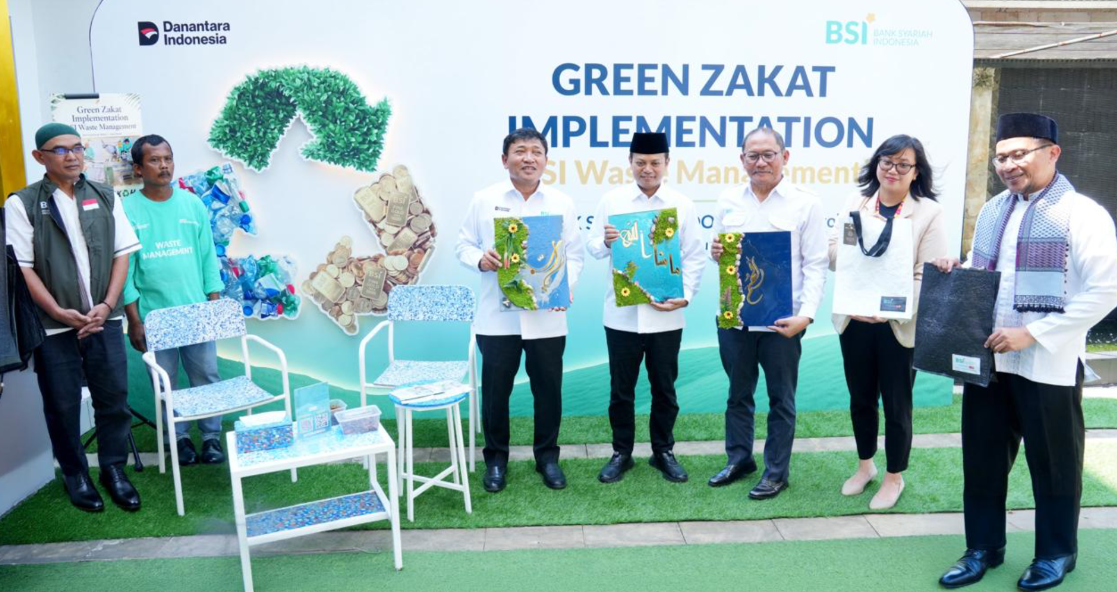 Lewat Implementasi Green Zakat, BSI Ajak Masyarakat Ubah Sampah Jadi Emas