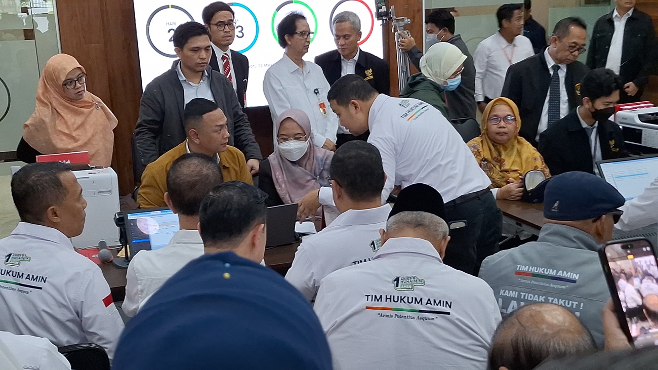 Tim Hukum AMIN Resmi Daftarkan Sengketa Pemilu 2024 di MK, Gugat Hasil Pilres