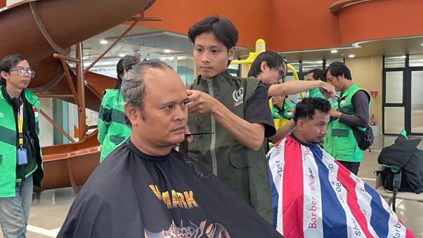 Melalui Institut Kemandirian Dompet Dhuafa Dengan Program Paradaya Movement Lahirkan Pemangkas Rambut Handal
