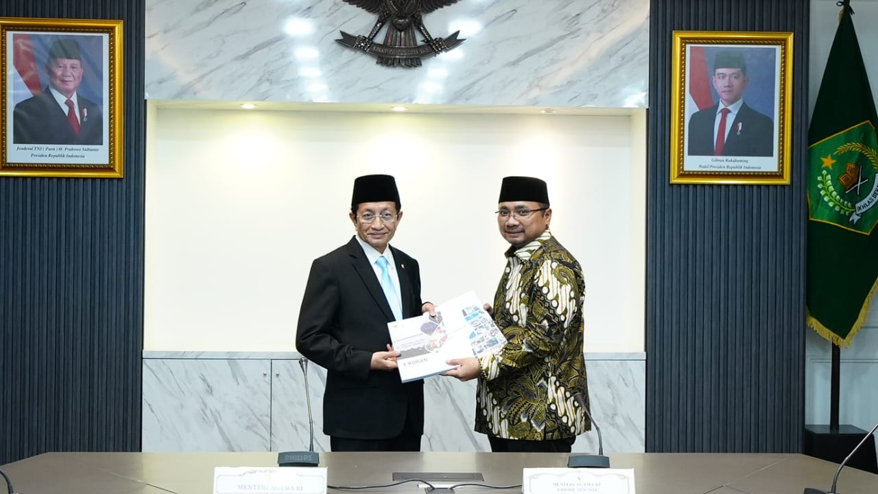 Sertijab Menteri Agama, Gus Yaqut dan Nasaruddin Umar Saling Beri Apresiasi