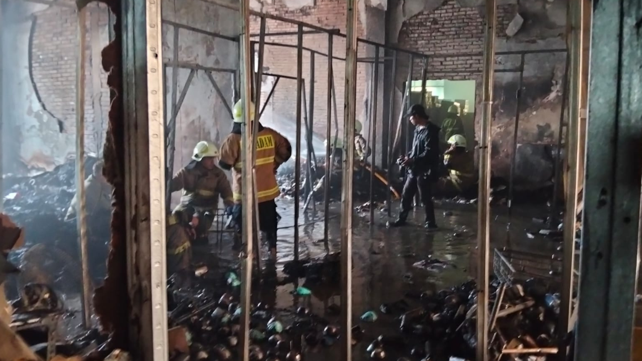 Kronologi dan Penyebab Kebakaran Ruko di Mangga Dua, Kerugian Capai Rp20 Miliar