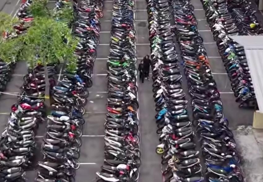 Bazar 800 Motor Sitaan dari Kasus Curanmor di Polrestabes Surabaya, Cek Data Korban di Sini!