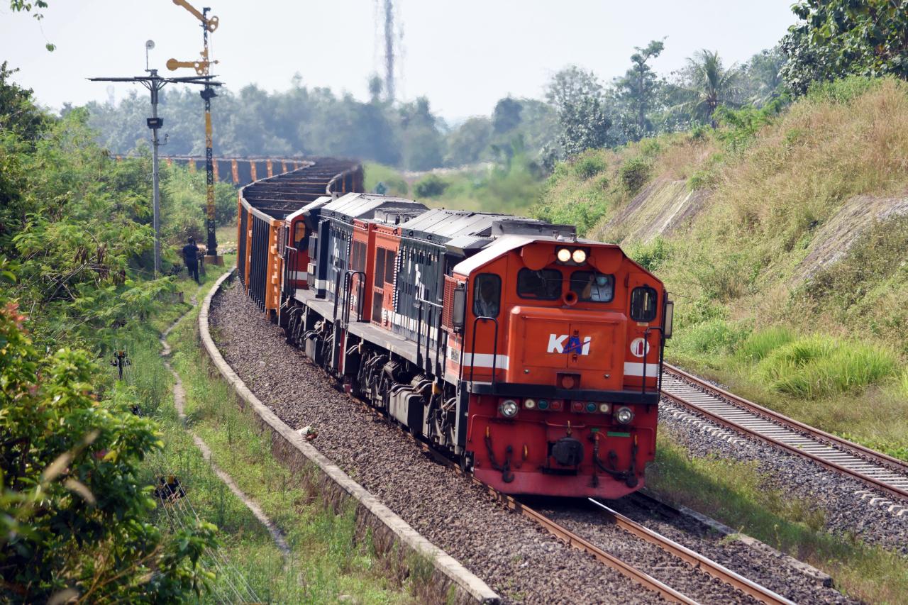 KAI Angkut 50,98 Juta Ton Barang Periode Januari-September 2024, Batu Bara Paling Banyak