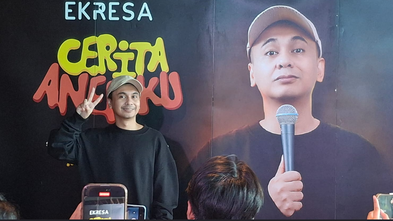 Raditya Dika Ketagihan Bikin Tur Stand Up Comedy 'Cerita Anehku', Siap Lanjut ke 6 Kota Berikutnya
